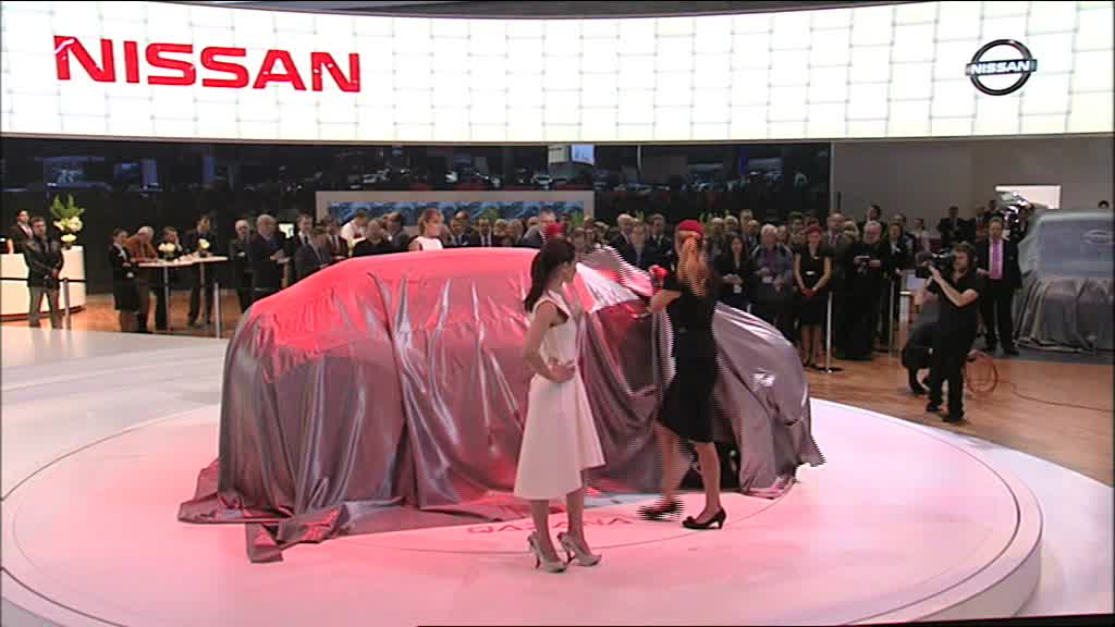 2009 Nissan Roll 2: Unveil of Qazana and NV200